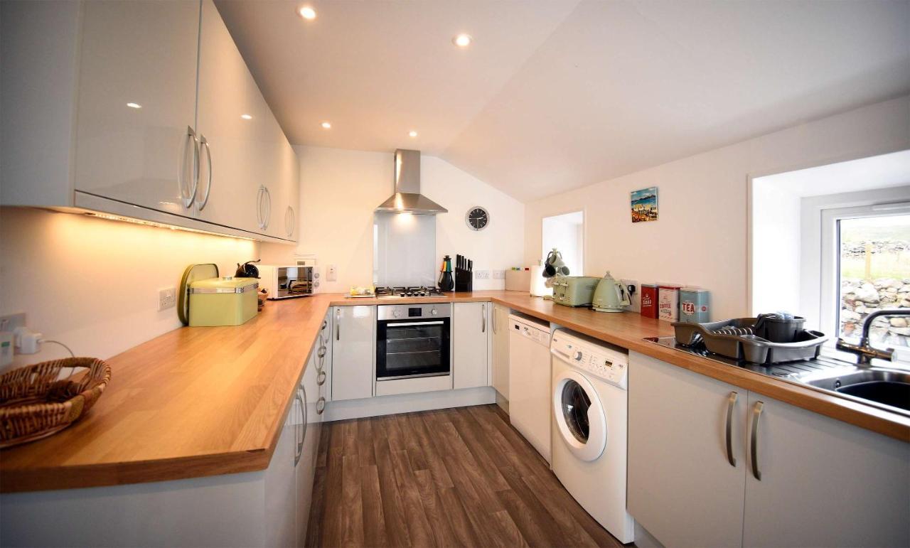 Tigh Beag Na Mara Apartment Roag Bagian luar foto