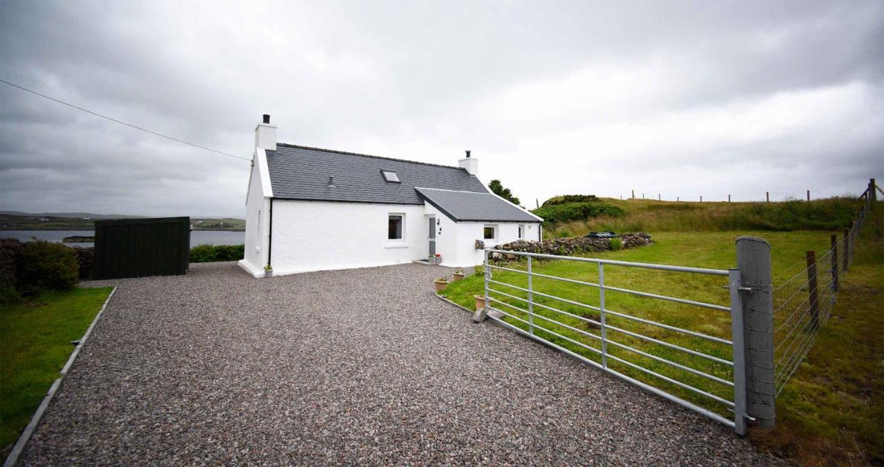 Tigh Beag Na Mara Apartment Roag Bagian luar foto