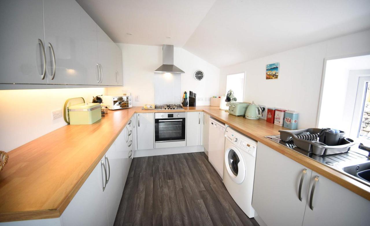 Tigh Beag Na Mara Apartment Roag Bagian luar foto